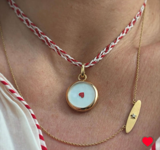 ANNA'S PICKS CARPE DIEM "LOVE IS ALL AROUND"
